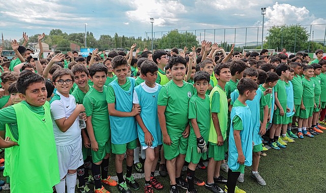 Sivas Belediyesi Geleneksel Futbol Yaz Okulu Açıldı