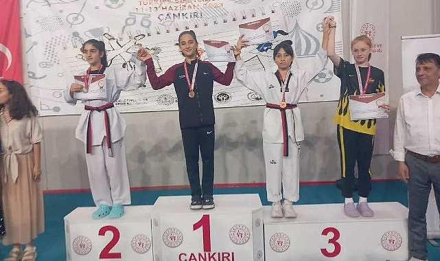 İzmir'in şampiyon öğrencileri