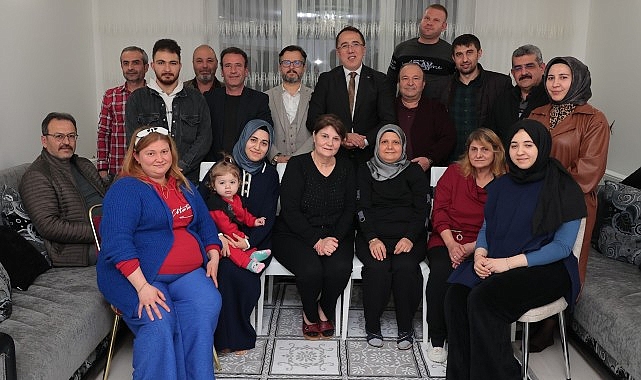 ak-parti-nevsehir-belediye-baskan-adayi-dr-mehmet-savran-nevsehirde-bulunan-depremzede-aileleri-ziyaret-etti.jpg
