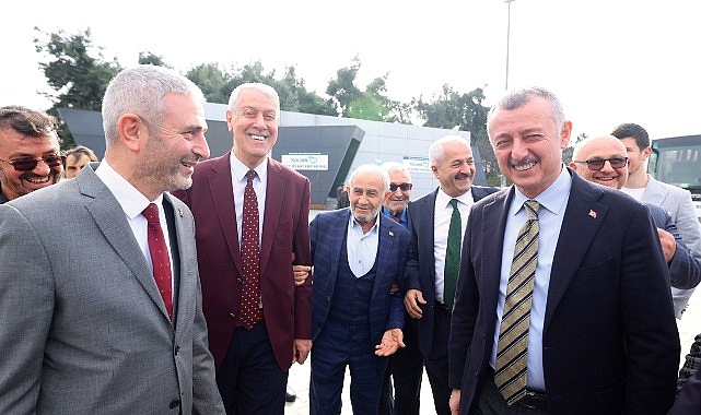 Kocaeli Büyükşehir Belediye Başkanı Tahir Büyükakın'a Gebze'de sevgi seli