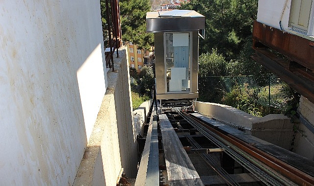 Türkbeleni'nde panoramik asansörler tamir ediliyor