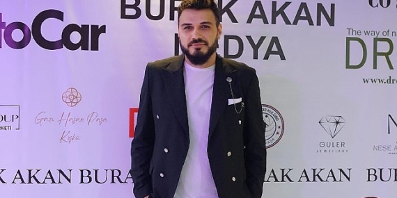 Burak Akan'dan yaza veda partisi