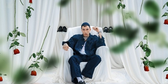 Can Bonomo Yapı Kredi bomontiada “World Akustik" sahnesinde