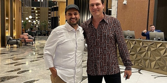 Dünyanın en ünlü Dj'i Tiesto tarihi yarımada karşısında büyülendi