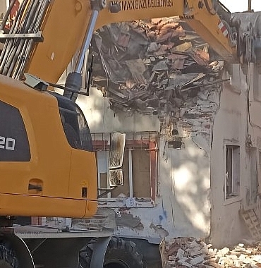metruk-bina-yikimlari-hiz-kazandi.jpg