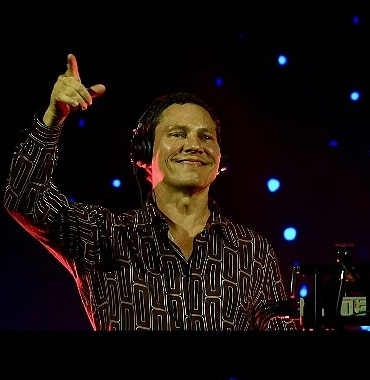 tiesto-istanbulda-on-binlerle-bulustu.jpg