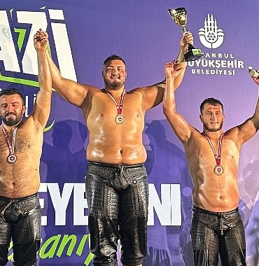 kemer-belediye-pehlivani-kayadan-buyuk-basari