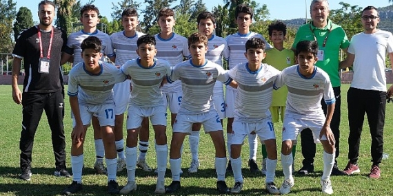 Kemer Belediye Spor evinde galip