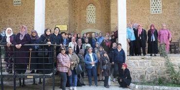 demircili-kadinlar-adim-adim-manisayi-gezdi