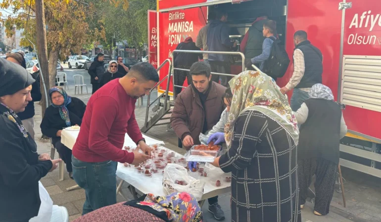 manisa-da-sehit-jandarma-uzman-cavus-icin-pilav-hayri-1731216127-201_large.webp