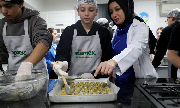 3-10-1734257819-654-x750