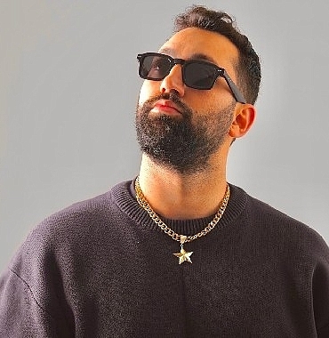 burak-kingden-yeni-hit-bize-ne-kaldi