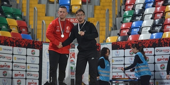 Canikli Sporcu Ali Topaloğlu Madalyaları Topladı