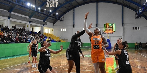 Gürespor, şampiyonluk yolunda namağlup ilerliyor