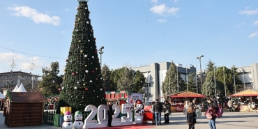 niluferde-yeni-yil-festivalinde-eglence-ve-alisveris-bir-arada