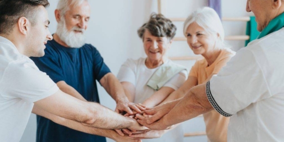 Yalnız Kalan 2 Yaşlıdan 1’i Kendini Yalnız Hissediyor