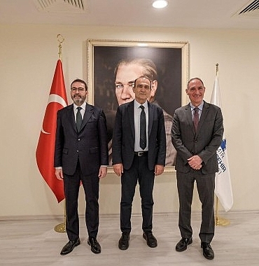 abd-ile-izmir-arasinda-diplomatik-yakinlasma