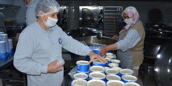 Alanya Aşevi ihtiyaç sahiplerini yalnız bırakmadı