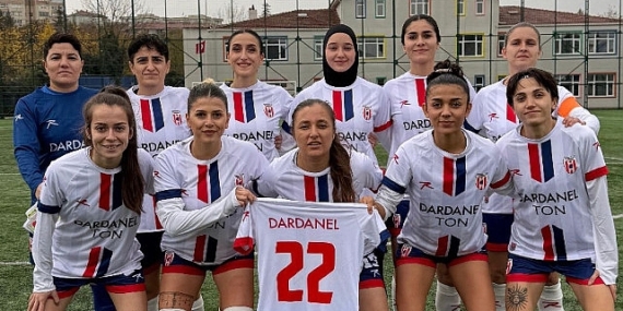 Dardanelspor Kadın Futbol Takımı, Ligin İlk Yarısında Lider