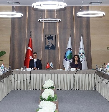 kiyi-ege-belediyeler-birligi-muglada-toplandi