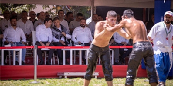 Başkan Tugay’dan yağlı güreş branşı müjdesi