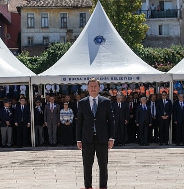 celal-bayar-kabri-basinda-anildi