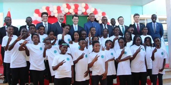 Zambiya’daki FETÖ okulları, Türkiye Maarif Vakfına Devredildi