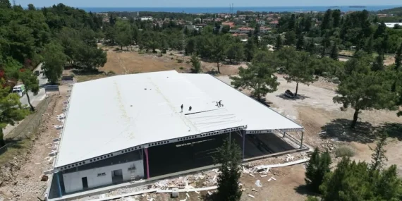 Tekirova kapalı pazar yerinde çalışmalar sürüyor