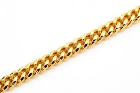 altın zincir beyaz arka plan (1)