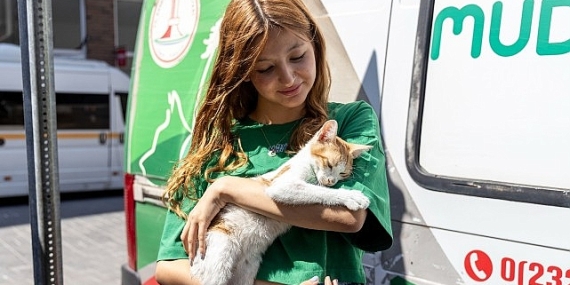 Kazadan kurtuldu, sevgiyle hayata tutundu