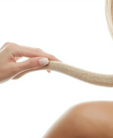 Rüyada Yılanı Tutmak ve Eline Almak