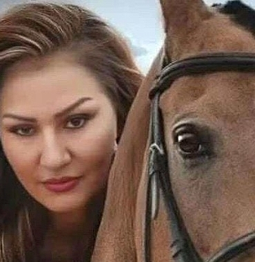 melis-melina-dubaide-klip-cekti