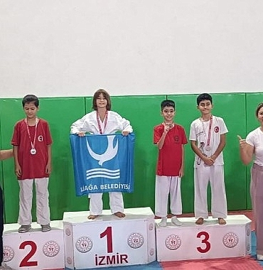 zafer-bayrami-sampiyonasinda-aliaganin-karate-zaferi