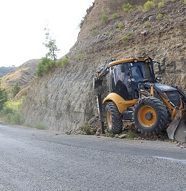 buyuksehirden-manavgat-yollarinda-kis-mesaisi