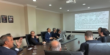 ege-universitesinde-turk-dunyasinin-dil-birligi-konusuldu