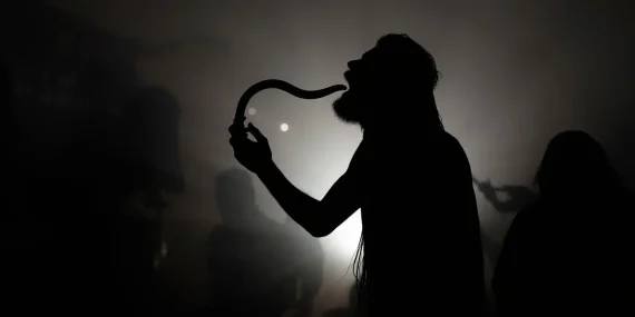 Rüyada İnsanın Yılan Yutması Ne Anlatıyor?